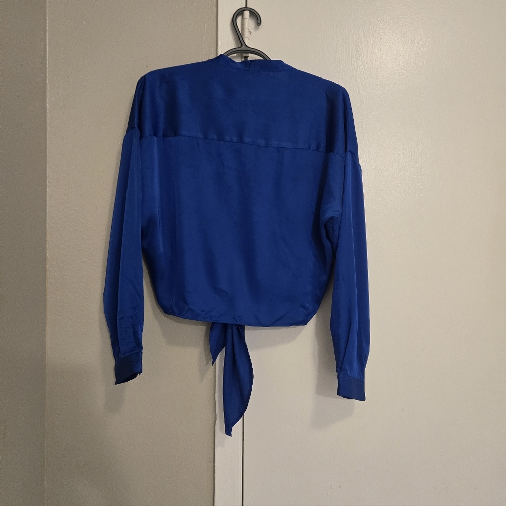 Lucy Paris Vibrant Blue Button-Down Shirt. Size S - Picture 9 of 11